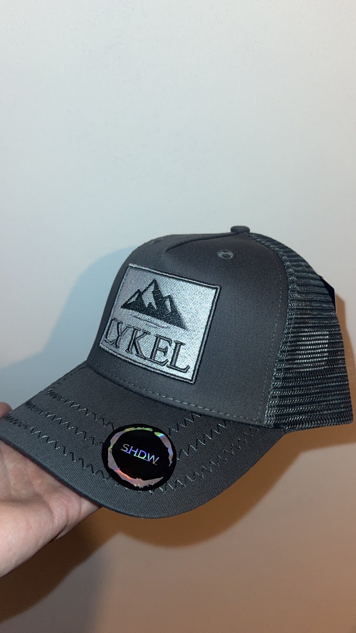 Lykel.co grey trucker cap - v1