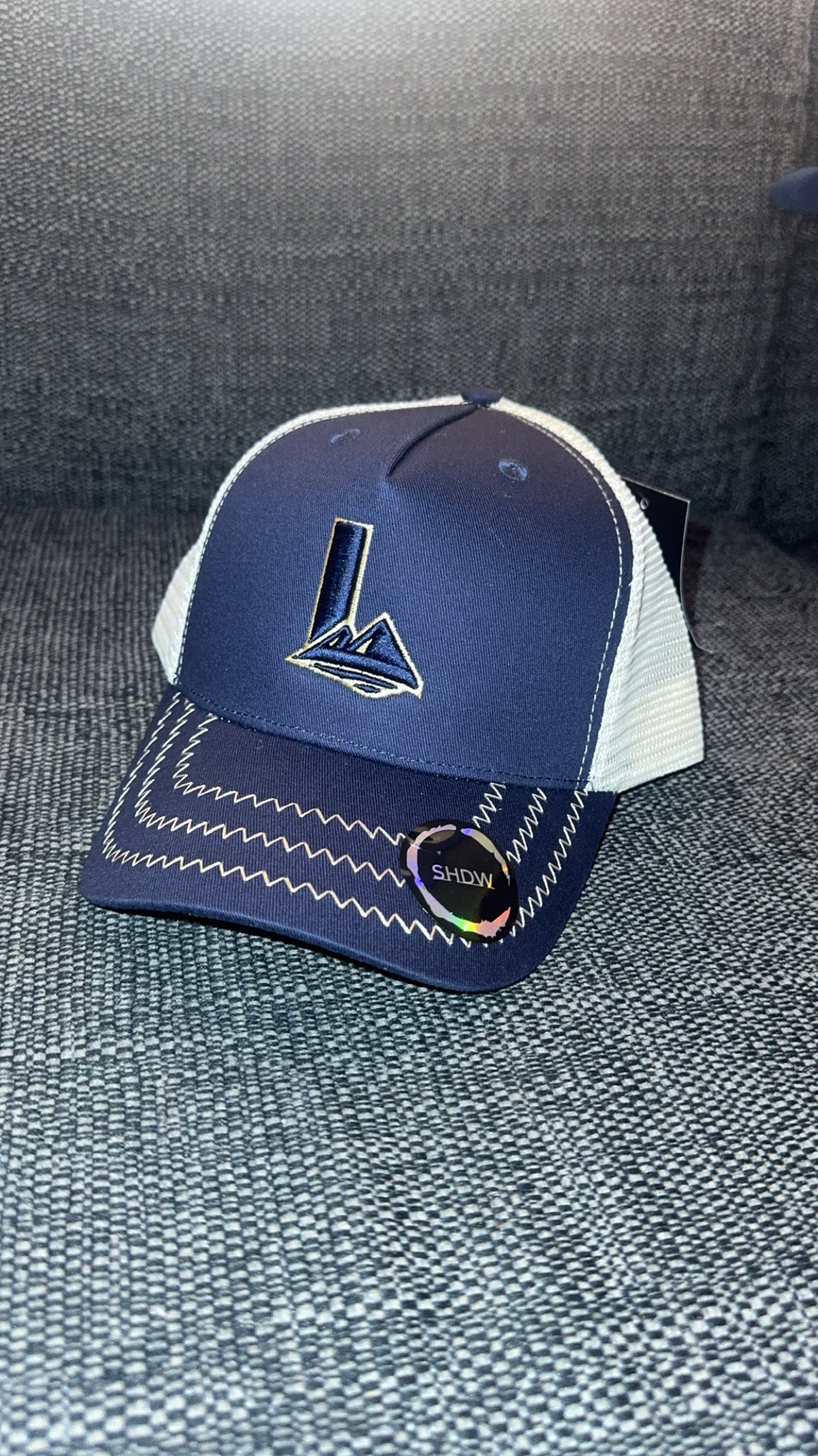 Navy/cream LYKEL cap